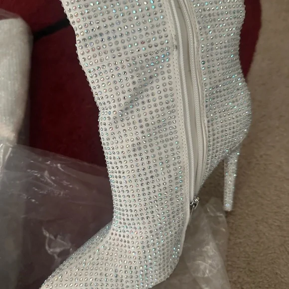 Knee high JLO boots with crystals! 4 inch heels. - Picture 7 of 7